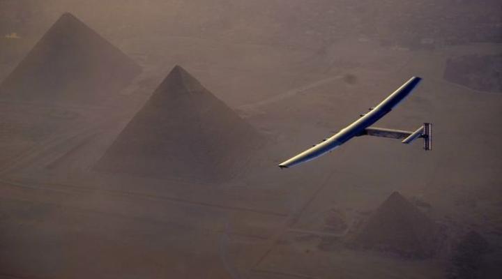 Solar Impulse podczas lotu przez Egipt