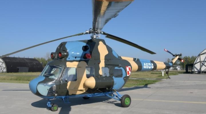 Śmigłowiec Mi-2 w nowym malowaniu (fot. 32blot.wp.mil.pl)