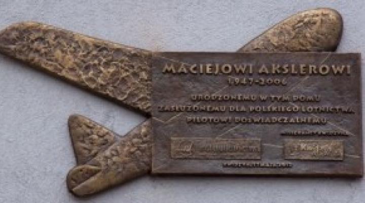 Tablica poświęcona pamięci Macieja Akslera/ fot. Instytut Lotnictwa