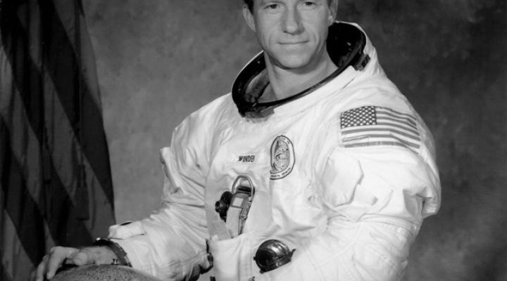 Alfred Merrill Worden (fot. NASA)
