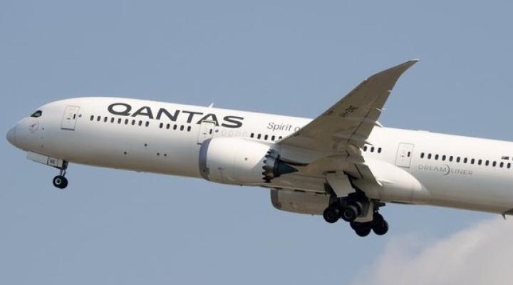 B787 należący do linii Qantas, fot. twitter