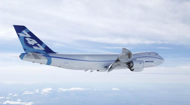 Boeing 747-8 Freighter testuje swoją zdatność lotniczą