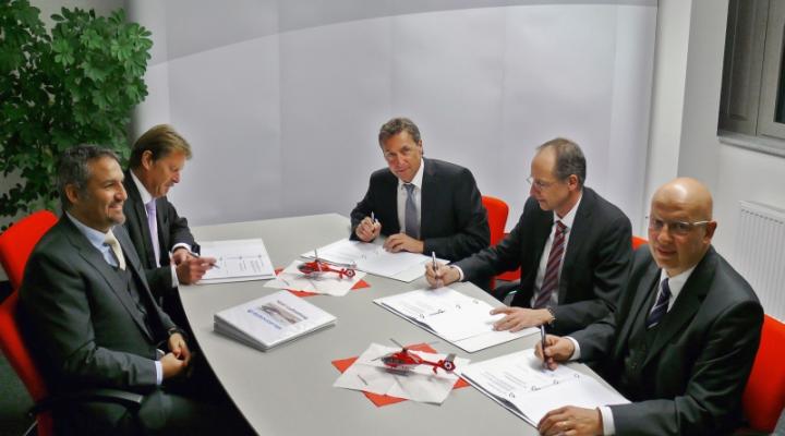 Eurocopter i niemiecka organizacja ratownictwa lotniczego DRF Luftrettung podpisały umowę zakupu 25 śmigłowców