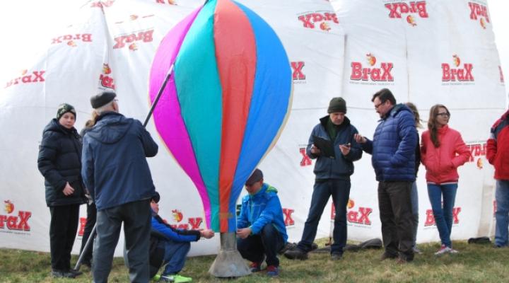Zawody balonowe na lotnisku Aeroklubu Częstochowskiego (fot. Aeroklub Częstochowski)
