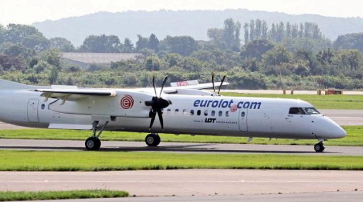 Dash 8-400 (fot. Ken Fielding/CC BY-SA 3.0/Wikimedia Commons)