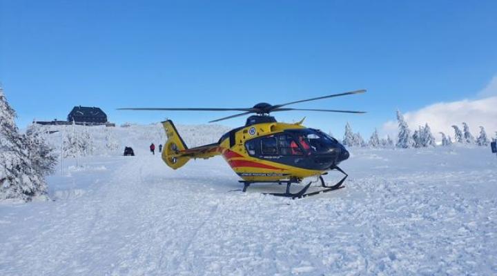 EC135 Lotniczego Pogotowia Ratunkowego - na śniegu (fot. LPR)