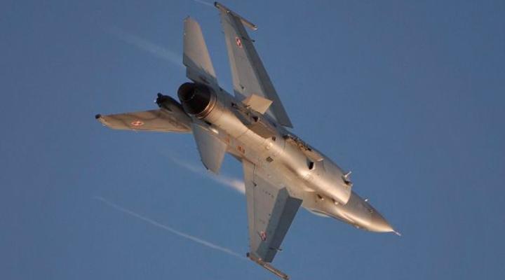 F-16 (fot. Piort Łysakowski)