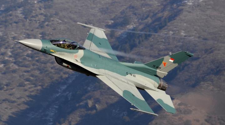 F-16 należący do indonezyjskich sił powietrznych, fot. defencenews.com