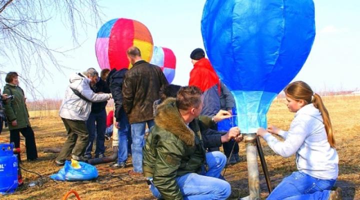 Festiwal Modeli Balonów Aeroklubu Częstochowskiego (fot. radiojura.com.pl)