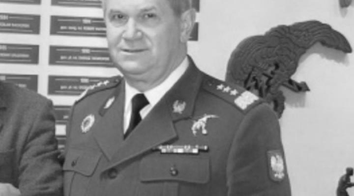 Gen. broni pilot Ryszard Olszewski (fot. fundacjalotniczylublin.pl)