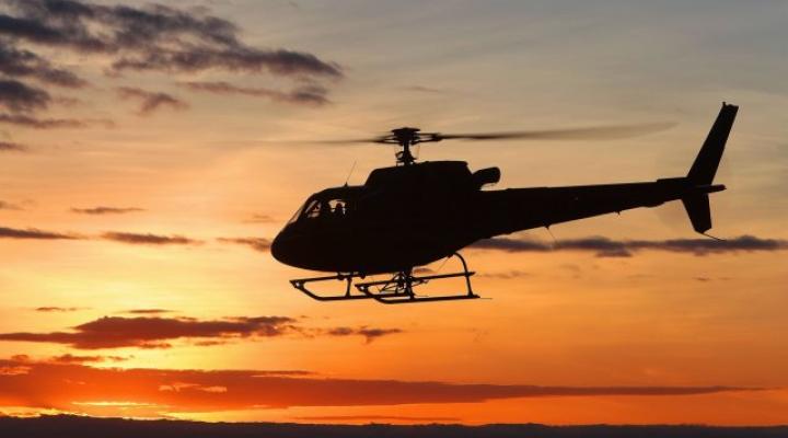 H125 w locie o zachodzie słońca (fot. Airbus Helicopters)