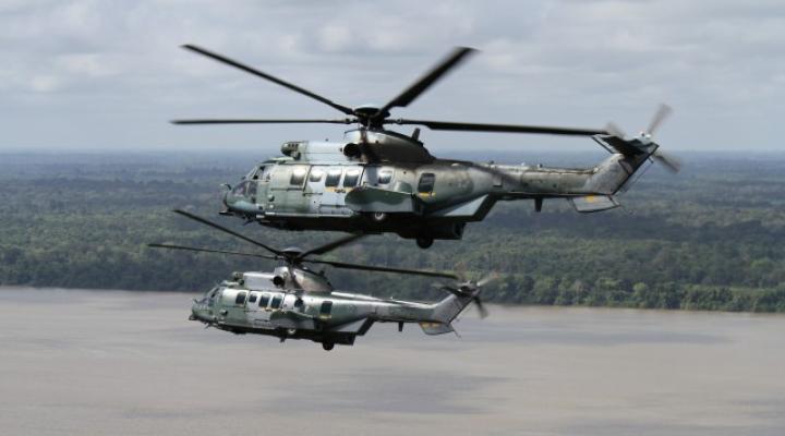 Dwa śmigłowce H225M brazylijskich sił zbrojnych (fot. Airbus Helicopters)