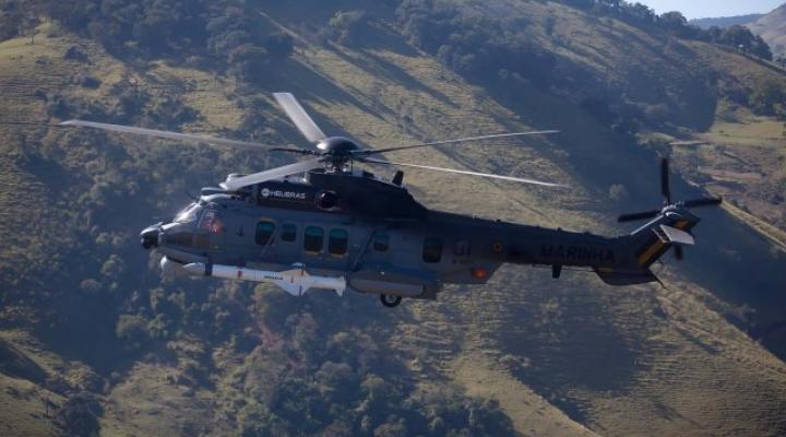 H225M Brazylii w morskiej konfiguracji bojowej (fot. Eny Miranda/Airbus Helicopters)