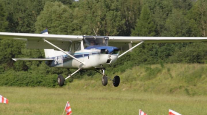 Zawody samolotowe i szybowcowe na celność lądowania w Aeroklubie Śląskim (fot. aeroklub.katowice.pl)