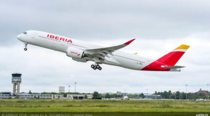 A350-900 należący do linii Iberia (fot. A.Doumenjou/Airbus)