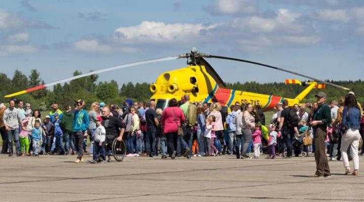 Impreza lotnicza organizowana przez Aeroklub Koszaliński w Zegrzu Pomorskim (fot. aeroklub.koszalin.pl)