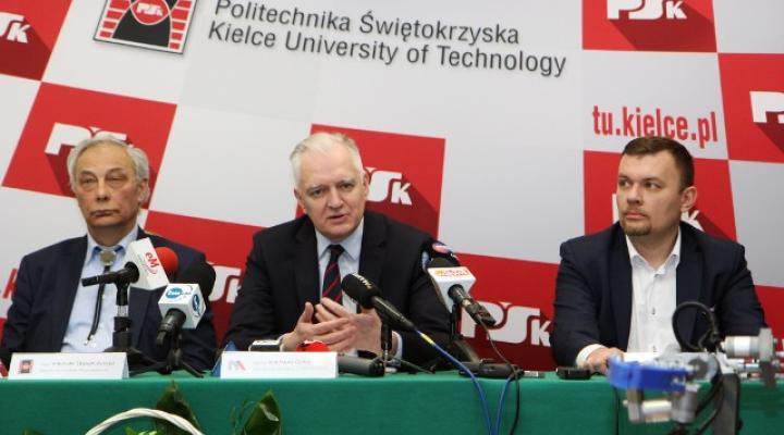 Jarosław Gowin, wicepremier, minister nauki i szkolnictwa wyższego w Kielcach (fot. UM Woj. Świętokrzyskiego)