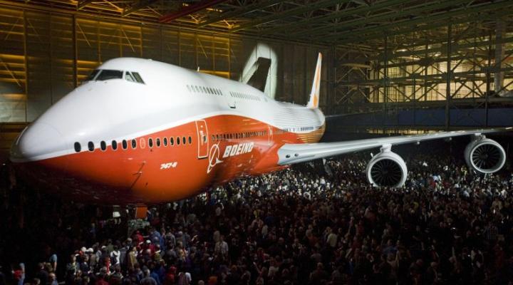 Boeing odsłonił wczoraj swój nowy samolot 747-8 Intercontinental