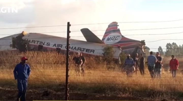 Katastrofa samolotu Convair-340 w RPA (fot. kadr z filmu na youtuce.com)