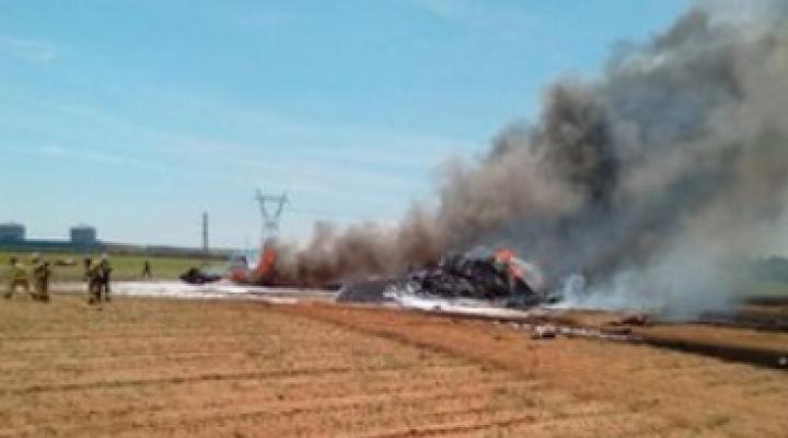 Katastrofa samolotu Airbus A400M w pobliżu lotniska w Sewilli na południu Hiszpanii (fot. PAP/EPA)