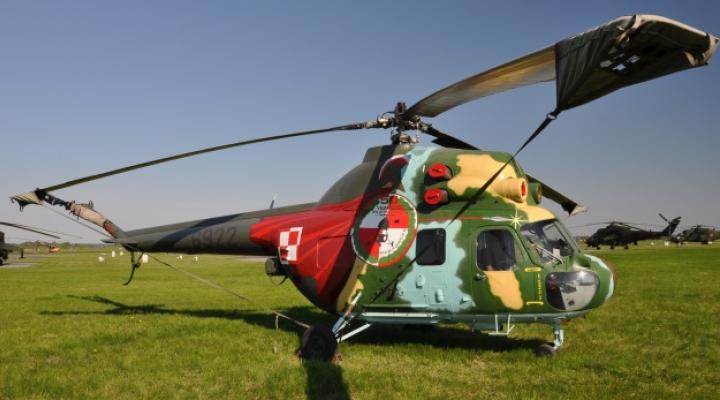 Śmigłowiec Mi-2 w okolicznościowych barwach (fot. mjr pil. Marcin Sieradzki)