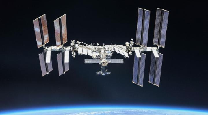 Międzynarodowa Stacja Kosmiczna na orbicie Ziemi (fot. NASA)