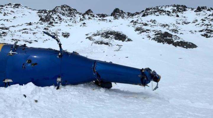 Miejsce katastrofy śmigłowca w górach Chugach,niedaleko lodowca Knik(fot.Alaska Mountain Rescue Group via Alaska State Troopers)