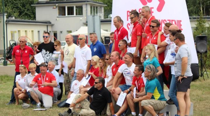 Mistrzowie motoparalotni w Rudnikach (fotaeroklub-czestochowa.org.pl)