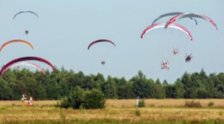 Motoparalotniowe warsztaty przelotowo-nawigacyjne w Przybyszewie (fot. psp.org.pl)