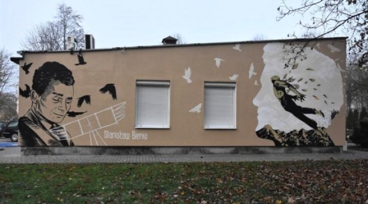 Mural poświęcony Stanisławi Bieni w Świdniku (fot. swidnik.pl)