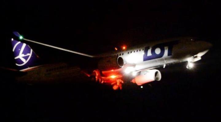 Pierwszy Boeing 737-800 NG LOT-u wylądował w Warszawie