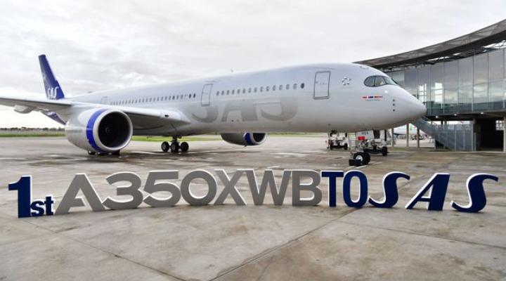 Pierwszy samolot A350 XWB w nowym schemacie malowania SAS (fot. Airbus)