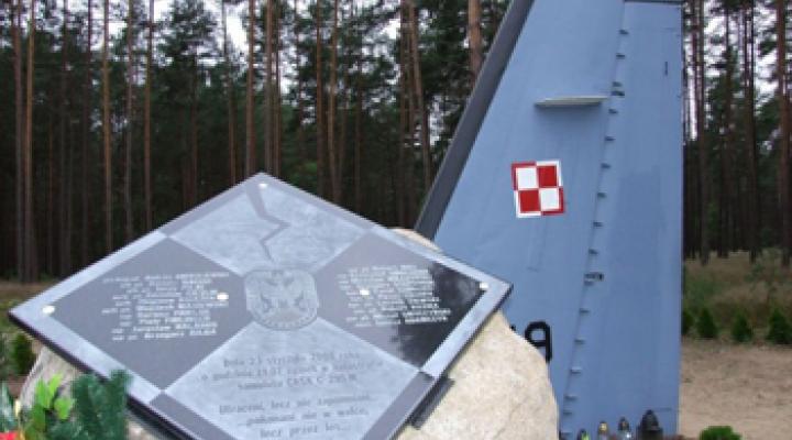 Pomnik Ofiar Katastrofy CASY (fot. macierz.org.pl)