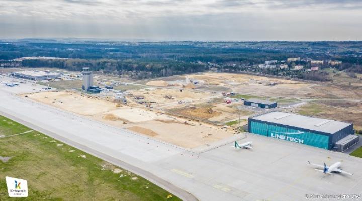 Budowa trzeciego hangaru do obsługi technicznej samolotów w Porcie Lotniczym Katowice (fot. Piotr Adamczyk/PR KTW)