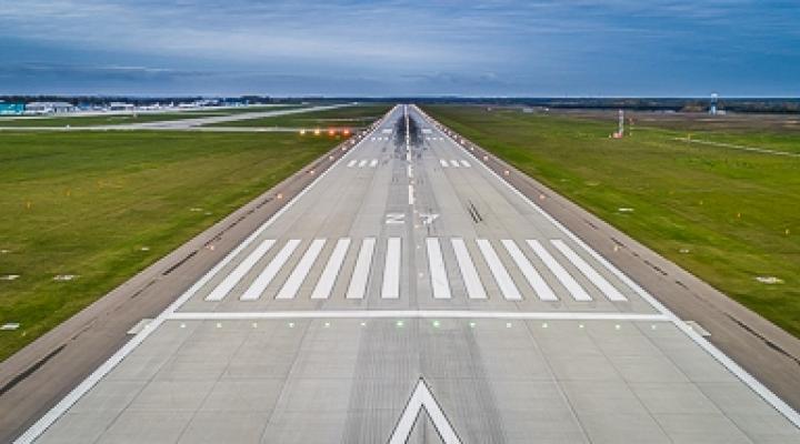 Port Lotniczy Katowice - pas startowy (fot. katowice-airport.com)