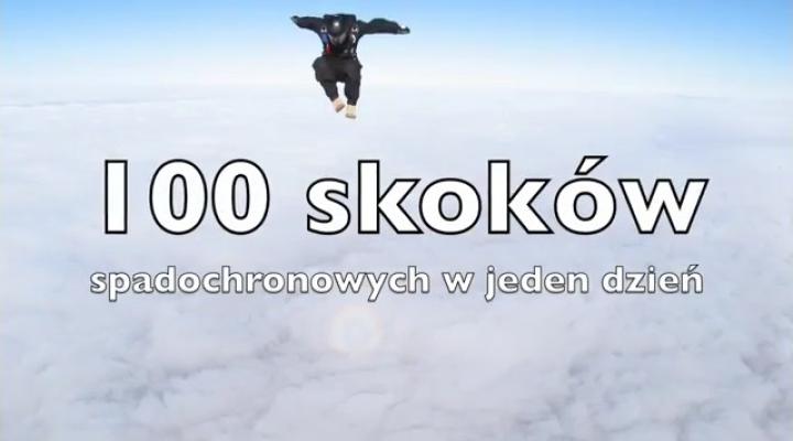 100 skoków spadochronowych po 100 wózków inwalidzkich (fot. kadr z folmu na youtube.com)