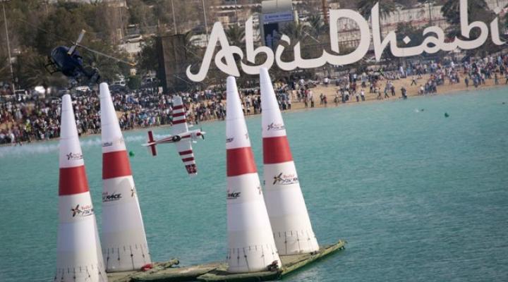 Red Bull Air Race - Abu Dhabi (fot. Daniel Grund/Red Bull Content Pool)