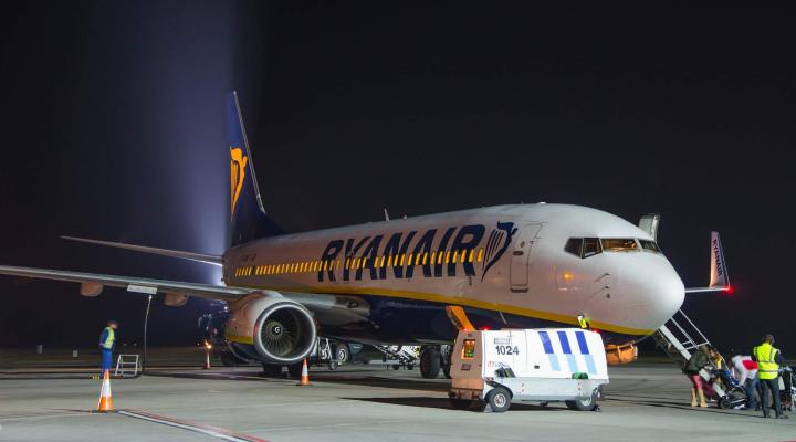 B738 należący do linii Ryanair, fot. Jacek Chlebowski