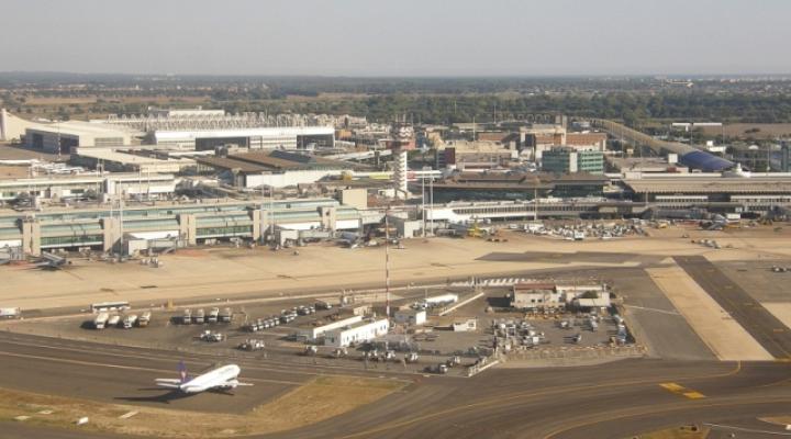 Rzymskie lotnisko Fiumicino (fot. commons.wikimedia.org)