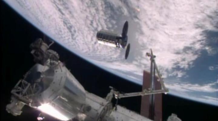 Statek Cygnus dostarczył zaopatrzenie na stację ISS (fot. kadr z filmu NASA)