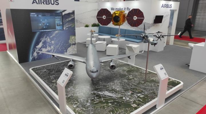 Stoisko Airbusa na MSPO 2021 (fot. Airbus)