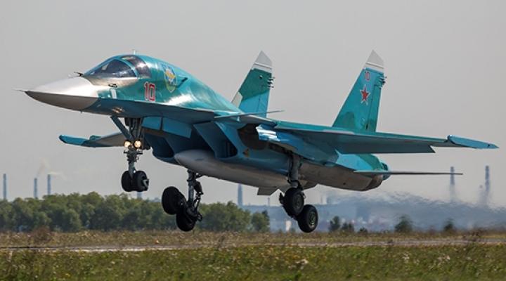 Su-34 - lądowanie (fot. function.mil.ru)