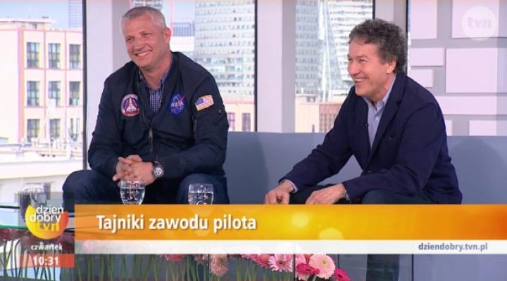 Piloci Paweł Stachnik i Fryderyk Rzymanek w Dzień Dobry TVN (fot. kadr z programu Dzień Dobry TVN)