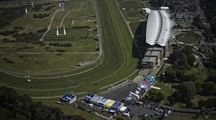 Tor wyścigów konnych Ascot (fot.redbullcontentpool)