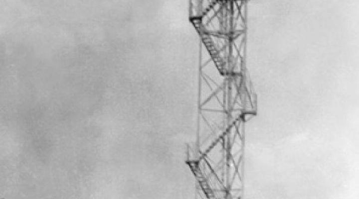 Wieża spadochronowa w Zielonej Górze (fot. archiwum Wacława Hołysia)