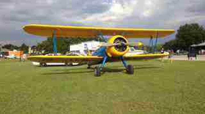Wingwalker plane