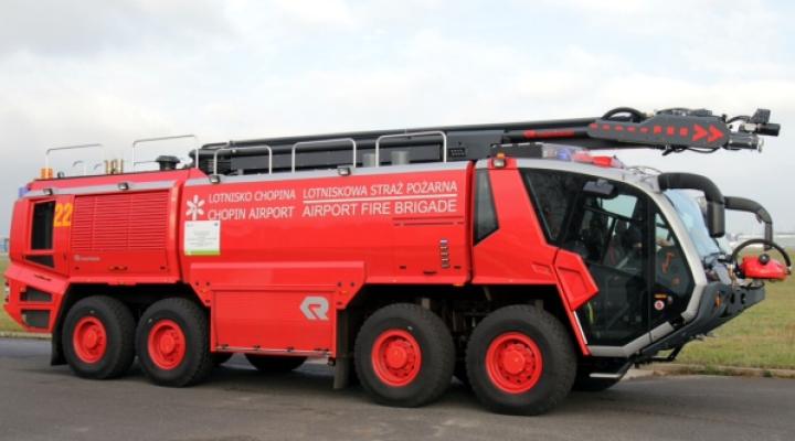Wóz strażacki ARFF-Panther dla Lotniska Chopina