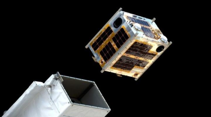Wypuszczenie satelity w przestrzeń kosmiczną (fot. esa.int)