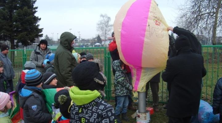 Zawody balonowe na zamknięcie sezonu modelarskiego w Mielcu (fot. e-mielec24.pl)