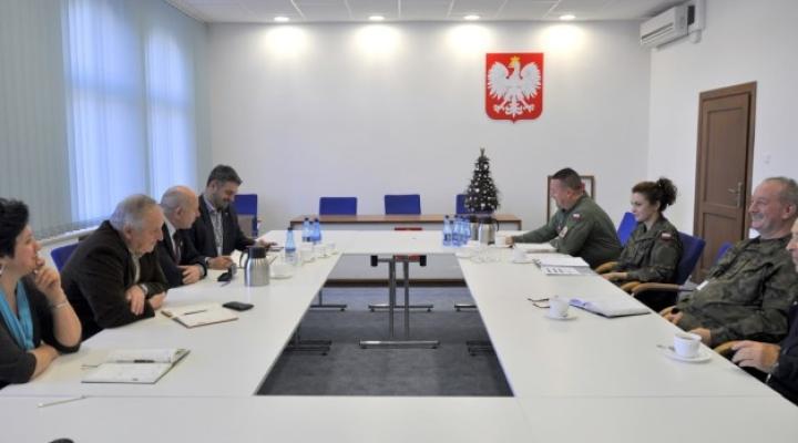 Spotkanie w siedzibie Urzędu Miejskiego w Mirosławcu (fot. 12. BBSP)